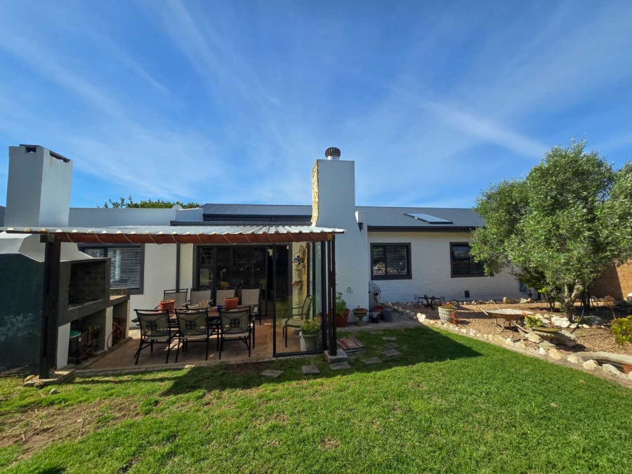 3 Bedroom Property for Sale in Stilbaai Wes Western Cape